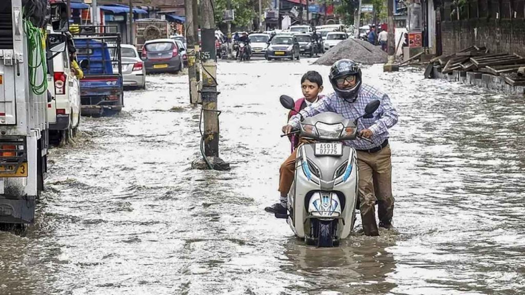 Cuttack Issues Alert as Heavy Rainfall and Waterlogging Threaten City