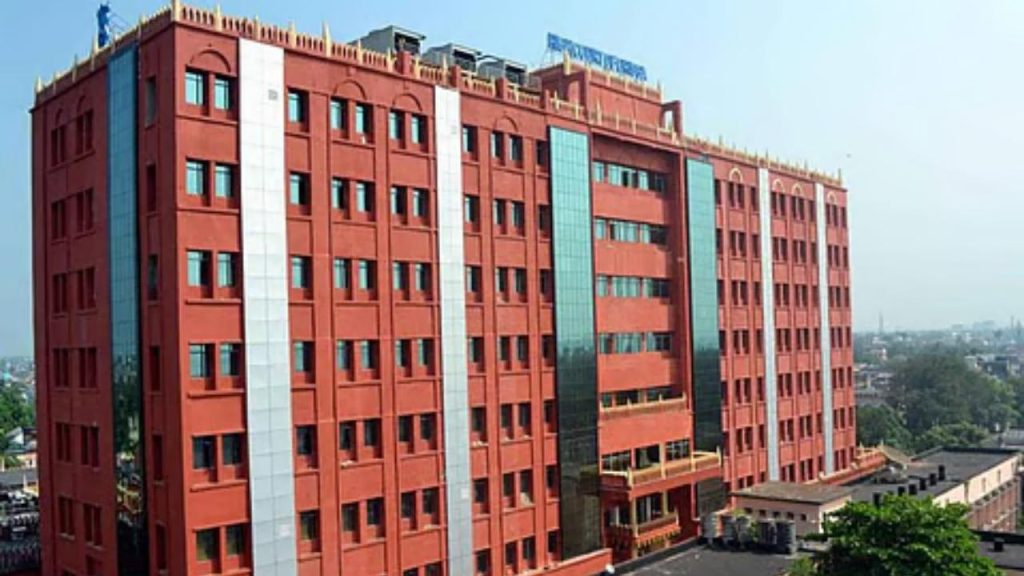 Odisha High Court Censures Authorities for Neglecting Roads and School Hygiene in Cuttack 1 Odisha High Court Censures Authorities for Neglecting Roads and School Hygiene in Cuttack