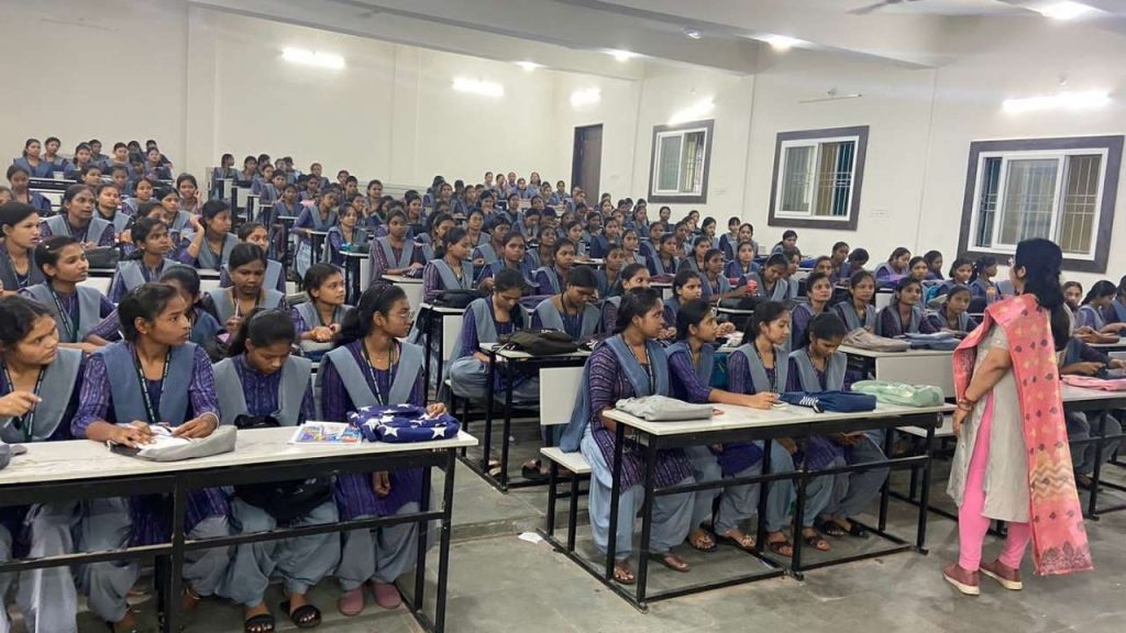 Sundargarh College Bans 'Odd Hairstyles' for Students
