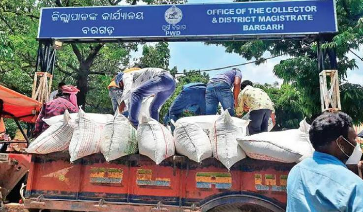 Bargarh Farmers Demand Urgent Rollback of Kharif Paddy Procurement Registration Policy: Will the Government Listen? 2 Bargarh Farmers
