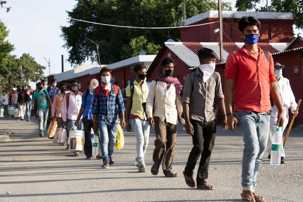 Calcutta High Court Seeks Odisha's Explanation on Alleged Detention of Bengali Workers 2 Alleged Detention of Bengali Workers