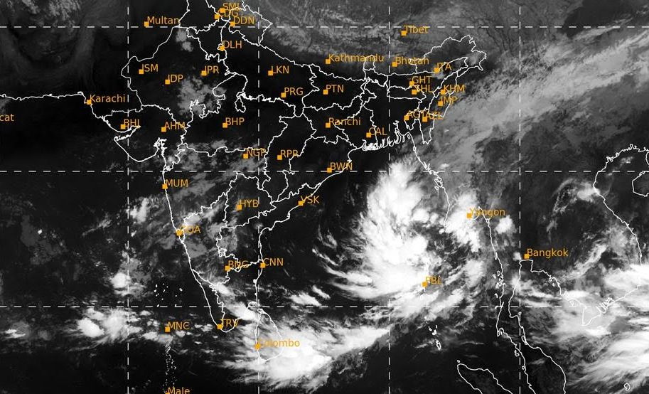 Low Pressure Over Bay of Bengal Strengthens into Depression, Heavy Rainfall Expected in Odisha 2 Bengal Strengthens into Depression