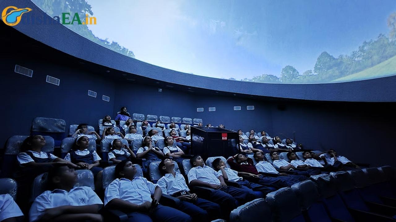 Planetariums and Innovation Hubs