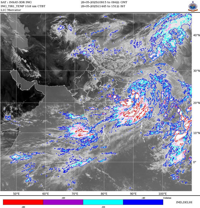 Odisha Braces for Heavy Rains as Low-Pressure Area Stays Over Gangetic West Bengal 2 Area Stays Over Gangetic West Bengal