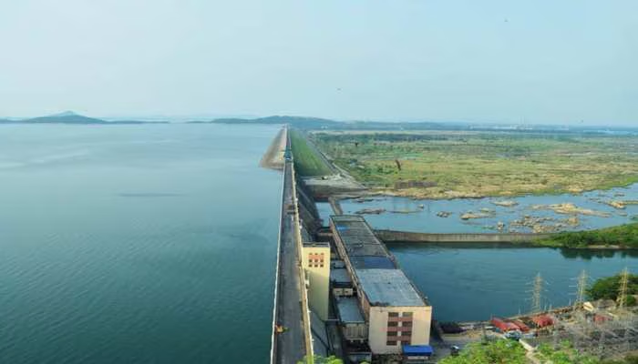 Chhattisgarh CM Outlines Stance on Mahanadi Following Odisha's Proposal for Talks. 1 Starting from the construction of major projects like the Hirakud Dam