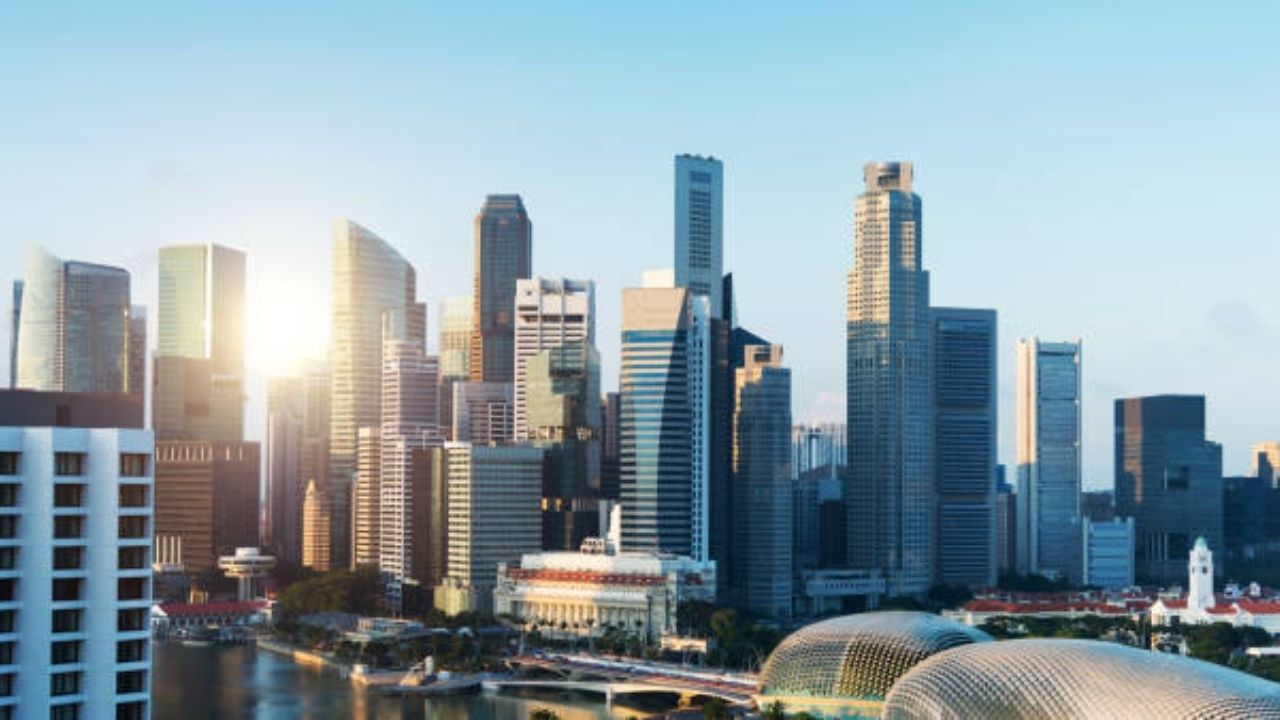 Eligible Singaporeans to Receive $200–$400