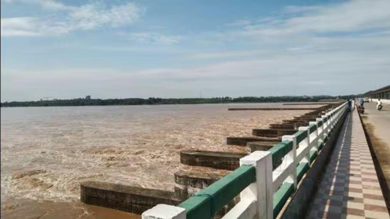 Odisha on Alert as Mahanadi Swells