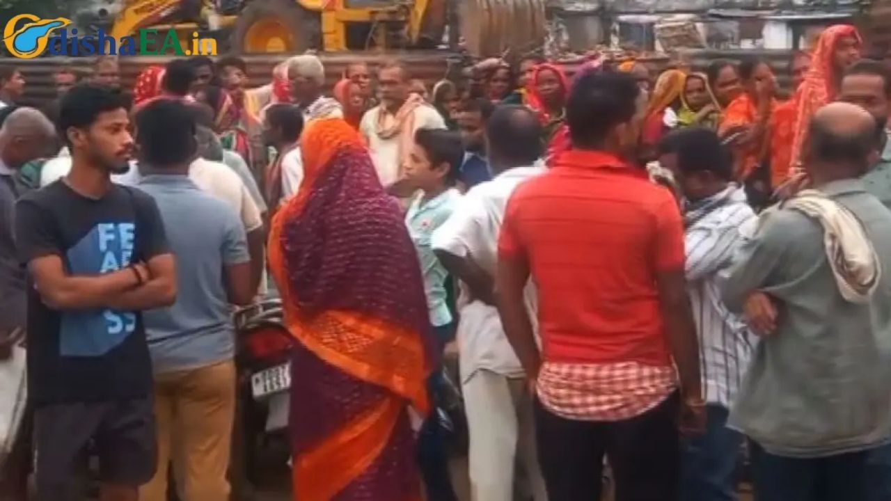 Odisha’s Fertiliser Shortage Sparks Road Blockade in Aska