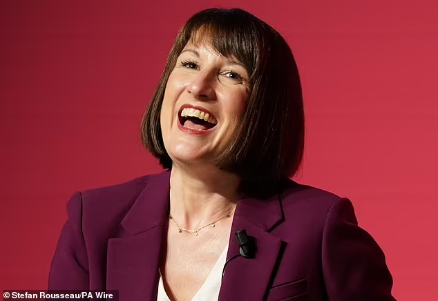 £18 Billion Pension Panic! Why UK Savers Are Rushing to Withdraw Before the Tax Hammer Falls 2 Budget fears: Chancellor Rachel Reeves